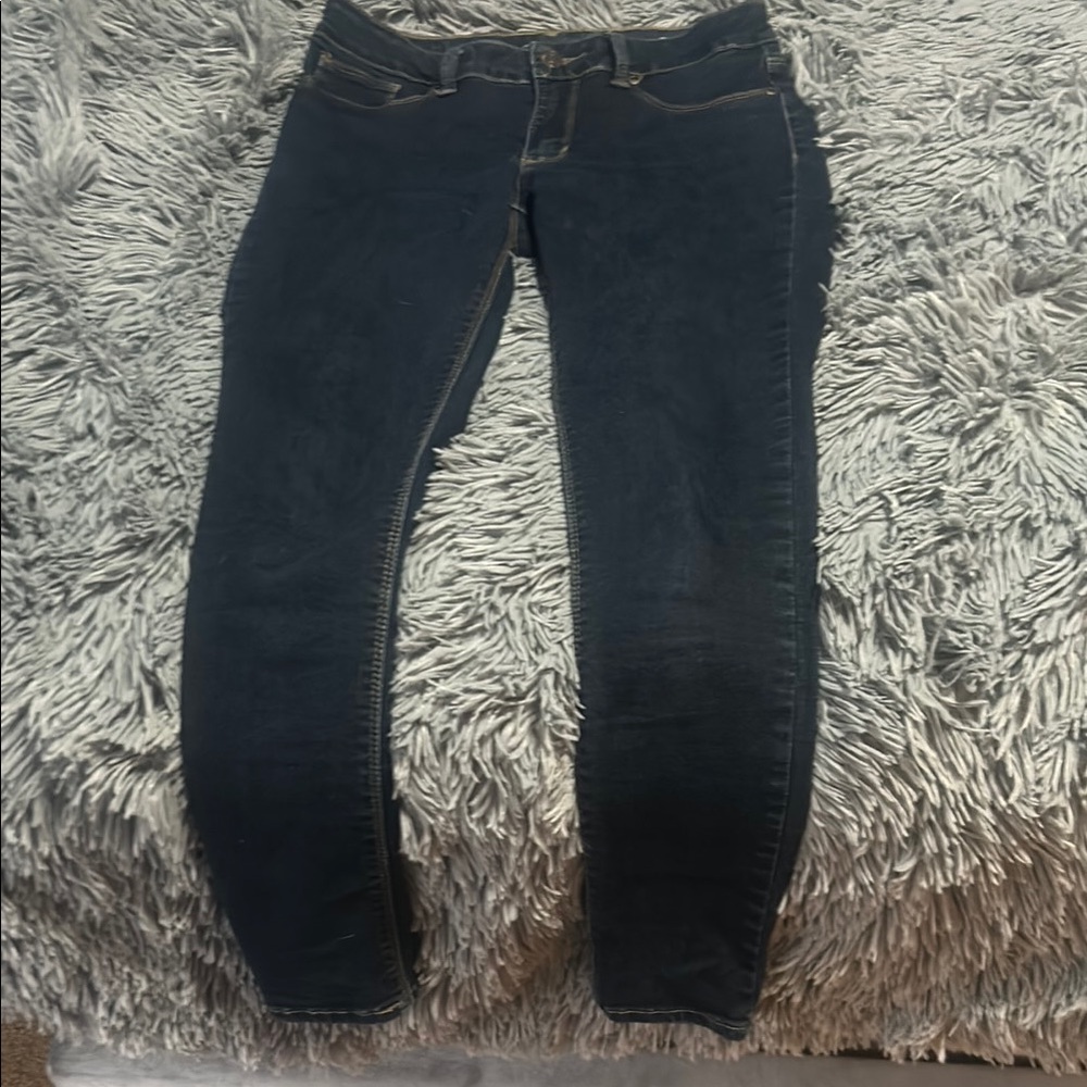 Blue Skinny Jeans with Classic Denim Texture